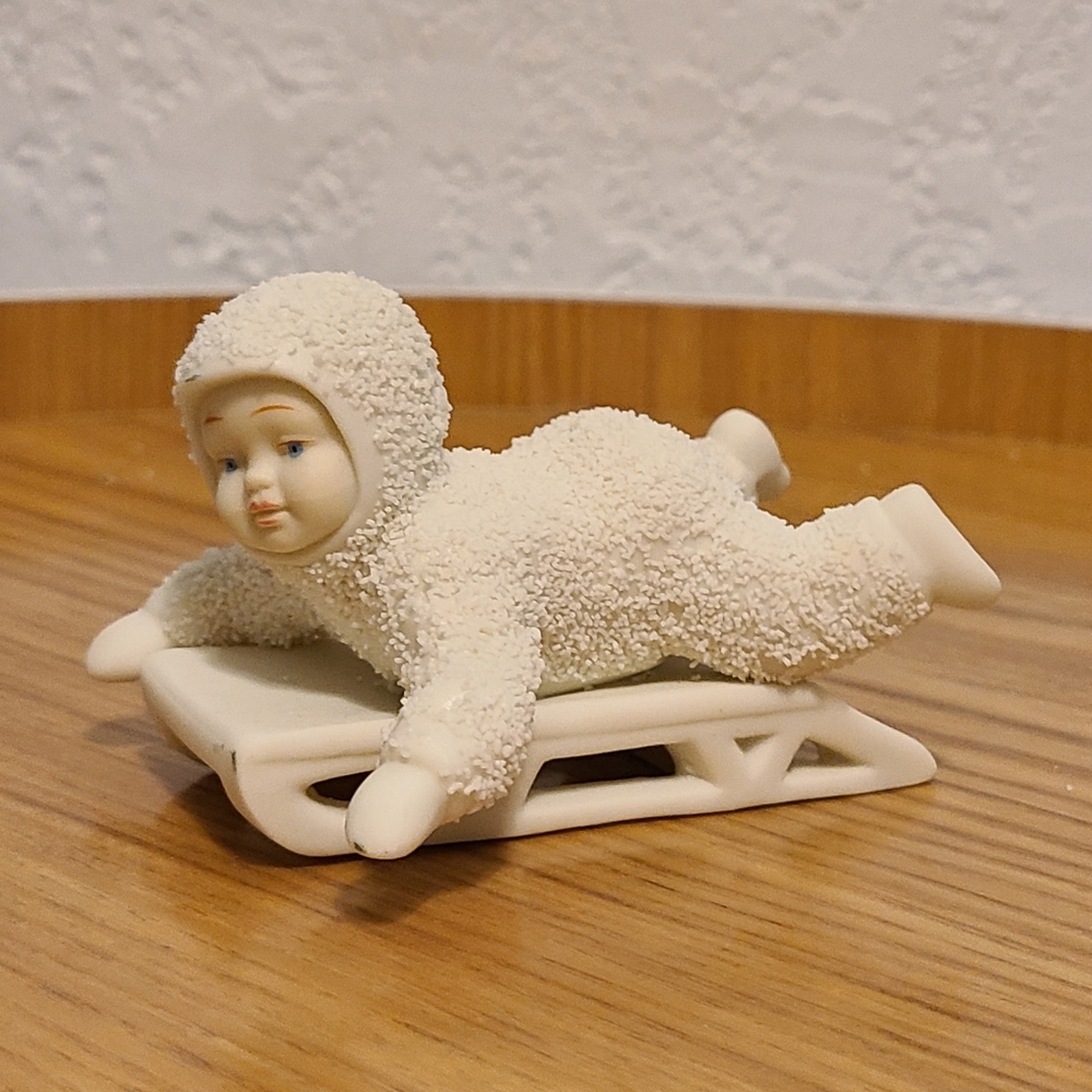 Snowbabies 79561 "Hold On Tight!" Figurine